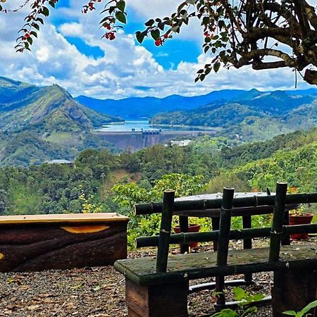 Idukki Dam View Resort Esterno foto